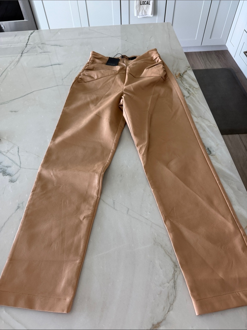 ✨ NBD Sophia Faux Leather Pants in Beige / Champagne ✨ - Picture 3 of 9